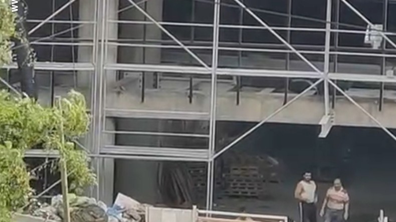 Parasını alamayan işçiden ilginç eylem