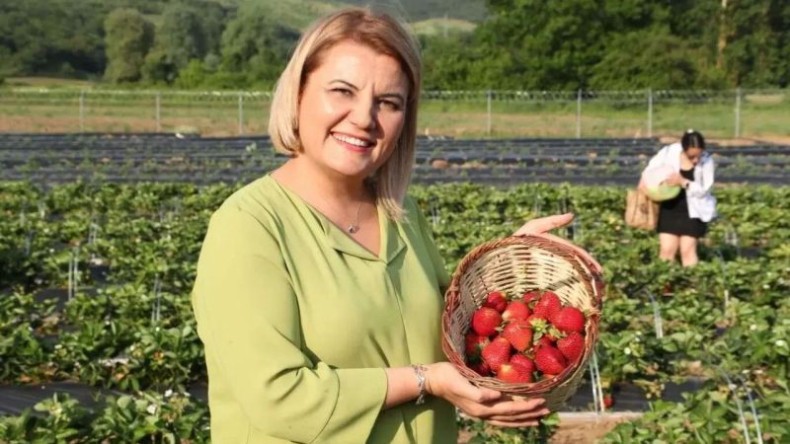 Başkan Hürriyet, Dokuzlar’a cevap verdi, belgeleri paylaştı