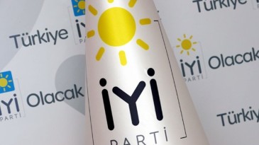 İYİ Parti’de şok istifa