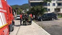 Lastik değiştirirken arabanın altında kaldı, ağır yaralandı