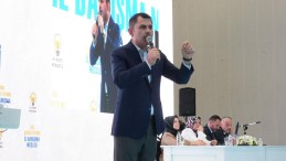 Kurum’dan CHP’ye sert tepki: “Paris’in balo salonlarında keyif çatıyorlar”