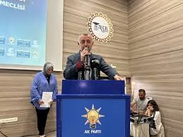 Başkan Karamürsel’de gürledi: ‘Ölümden öte köy yok’