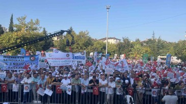 HAK-İŞ Kocaeli’den haykırdı: ‘Bu meydanlarda sizi uyarıyoruz’