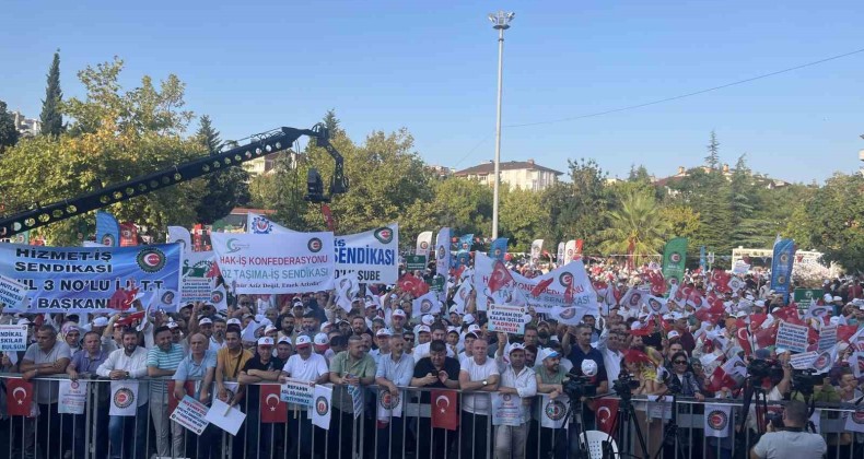 HAK-İŞ Kocaeli’den haykırdı: ‘Bu meydanlarda sizi uyarıyoruz’