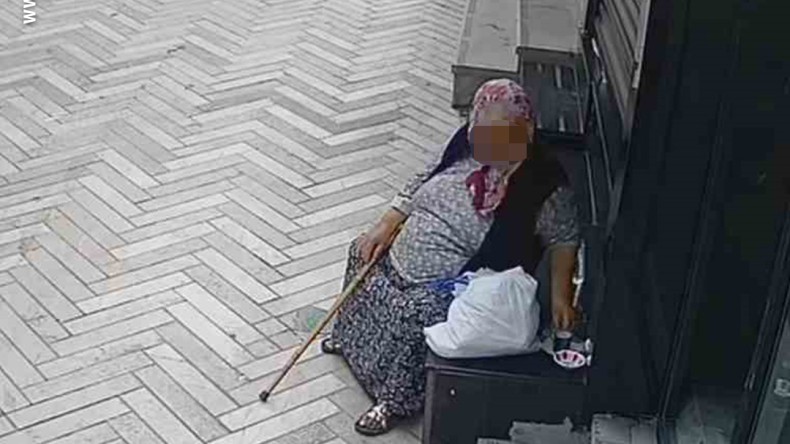 Kameralara baka baka çaldı: Olay Fethiye caddesinde yaşandı