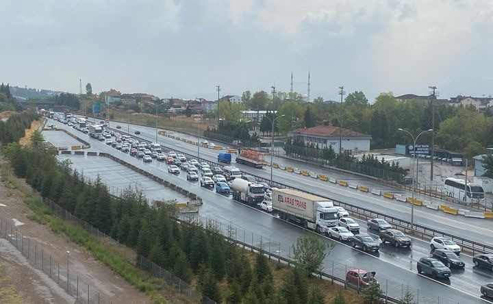 Yağmur sebebiyle kaza: 8 yaralı