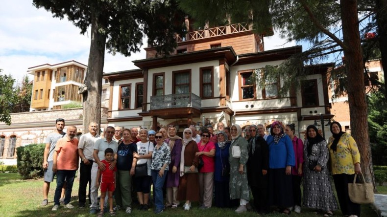 18 asker arkadaşı aileleriyle birlikte Kocaeli’de buluştu