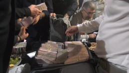 Kocaeli’deki aşiret düğününde geline 3 kilo altın, damada 4 milyon TL takıldı