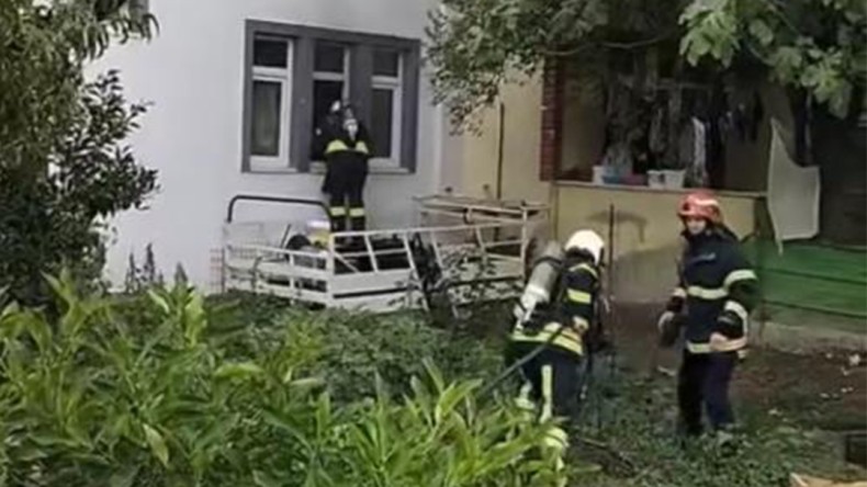 Çakmakla oynayan çocuk evi yaktı