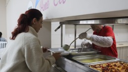 İzmit Belediyesi’nden Üniversite öğrencilerine ücretsiz yemek