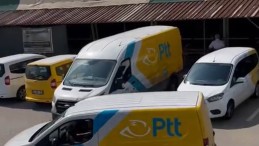 Vatandaşlar tepki gösterdi: PTT’nin araçlarıyla halı saha maçına geldiler