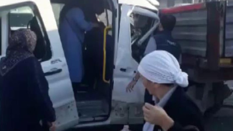 Cumhuriyet mahallesinde kaza: Yaralılar var