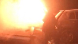 Feci kaza: Otomobil alev aldı; ölü ve yaralı var