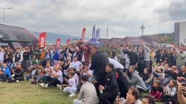 Milli motosikletçi Portekiz’de kazandı, Kenan Sofuoğlu sevindi