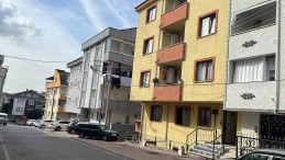 Öfkeli koca eşini silahla vurdu