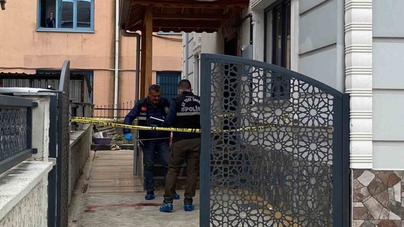 İzmit’te 4. kattan düşen kadın ağır yaralandı