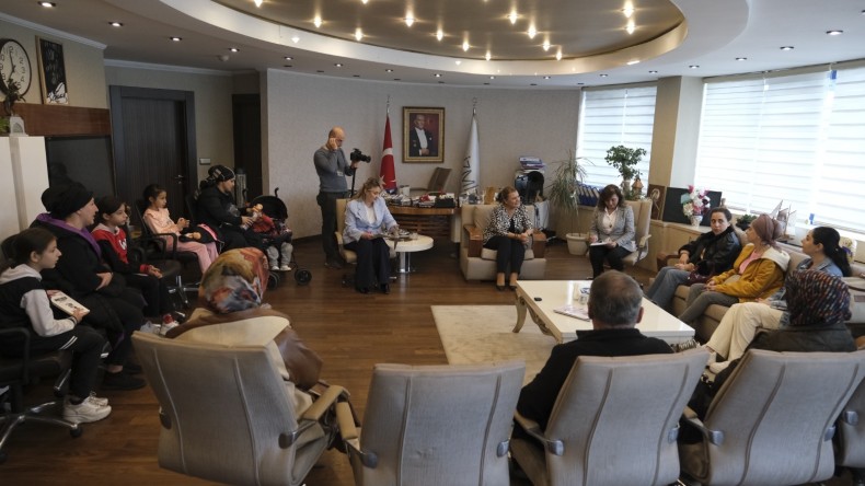 Hürriyet’in makamı doldu taştı: Başkan halkı dinledi