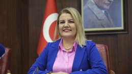 Hürriyet’ten Ak Parti Meclis Üyelerine: ‘Bu dönem tarzınızı değiştirin’