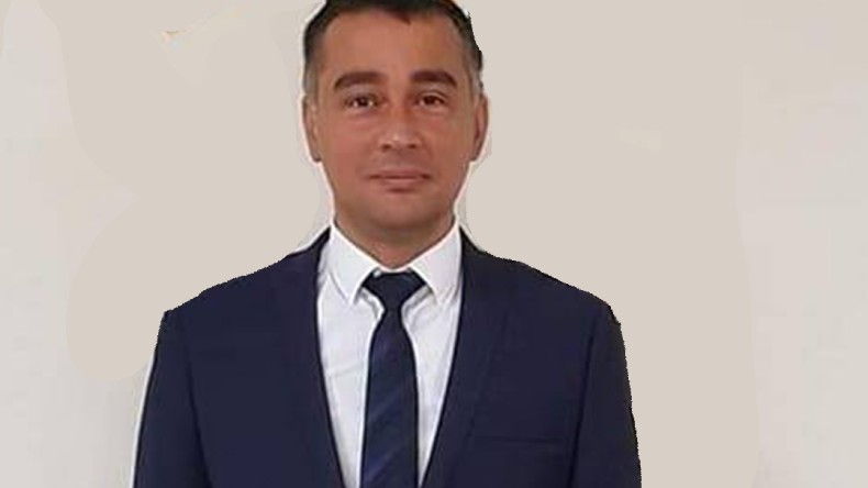 Ak Parti’den istifa etmişti, Yavuz Ağıralioğlu’nun partisine göz kırptı