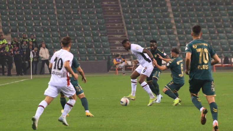 Kocaelispor’un yüzü 90+3’te güldü: 2-1