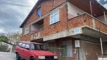 Sosyal yardımlarla geçinen karısını öldürdü