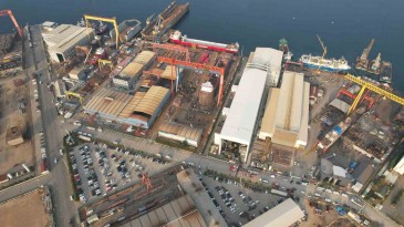 Tersanede korkutan yangın