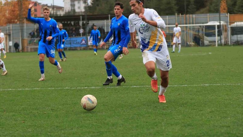 TFF 2. Lig: Belediye Derincespor: 0 – Karacabey Belediyespor: 2