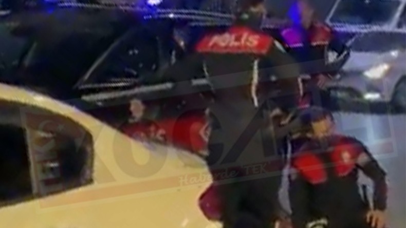 İzmit Kanlıbağ’da hareketli dakikalar: Şüpheli araç durduruldu, 3 gözaltı