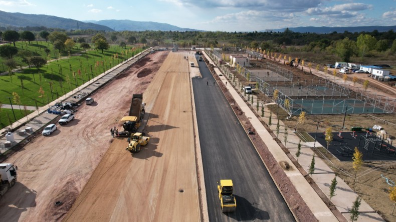 Başiskele’de gelişme: O cadde trafiğe açıldı