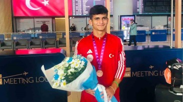 Emirhan Bulut dünya 3’üncüsü oldu