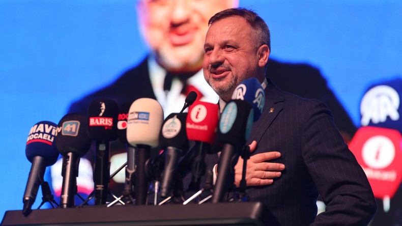 Ak Parti İzmit’te değişim yok, dikkat çeken isimler var