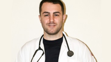 Kocaeli Devlet Hastanesi’nde Dahiliye Uzmanı Dr. Yunus Emre Yeşilbaş göreve başladı