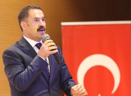Cemil Yaman’dan flaş sözler: “Ümmetin ayağındaki prangaları kaldırdık”