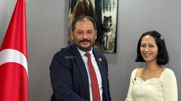 Avukat Gülben Demir Zafer Partisi’ne katıldı