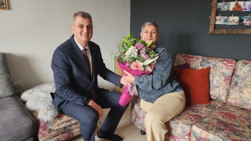 Cumhurbaşkanı Erdoğan ödül vermişti; Sezer ziyaret etti