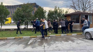 Kocaeli’de bıçaklı kavga: Polis havaya ateş açtı, 1’i polis 7 yaralı
