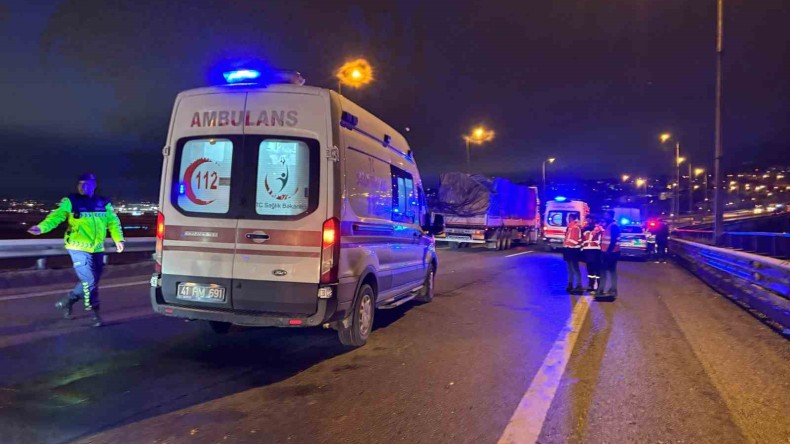 TEM Otoyolu İzmit geçişinde kaza: 4 yaralı