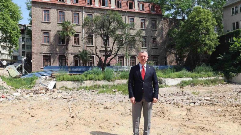 Yıkılan vergi dairesi alanına yeni yaşam alanı geliyor