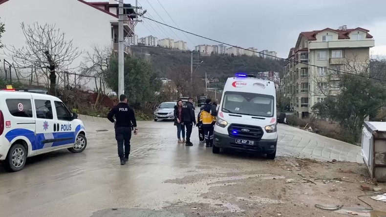 İzmit Gündoğdu’da kadın tartıştığı kocasını bıçakladı