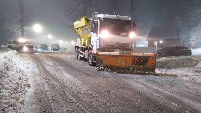 Kar Timleri’nden yılbaşı mesaisi