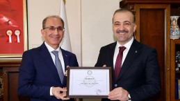 Şahin Talus mazbatayı aldı, ilk mesajı verdi