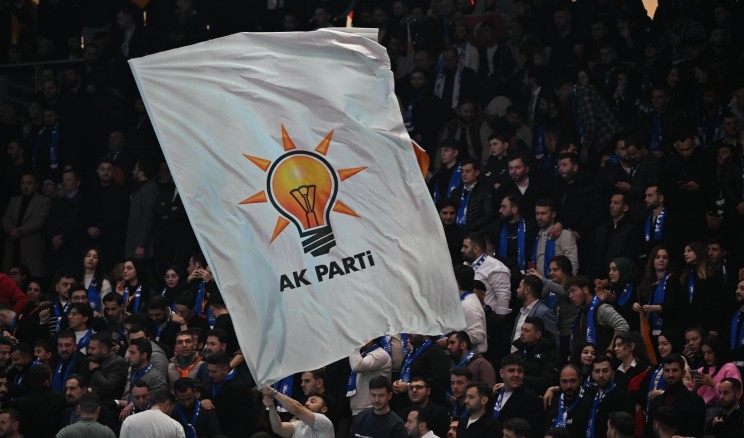 Ak Parti’de 8’i var, bir belediye başkanı listede yok