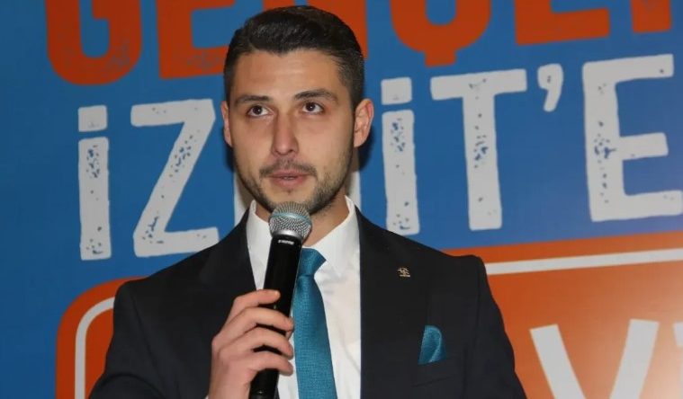 Ak Parti İzmit Gençlik Kollarının yeni başkanı Eyüp Akbal oldu