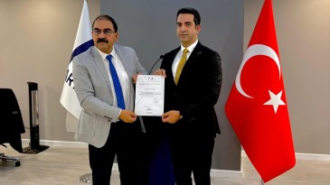 Ak Parti’de yöneticilik yapmıştı; Anahtar Parti’de ilçe başkanı oldu