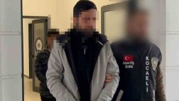 Kendilerini polis olarak tanıtıp vatandaşı dolandırdılar