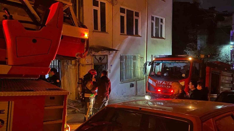 İzmit’te korkutan yangın: 2 kişi hastaneye kaldırıldı