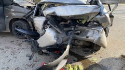 Başiskele’de kaza: Araçta sıkışan 3 yaralı çıkarılarak hastaneye kaldırıldı