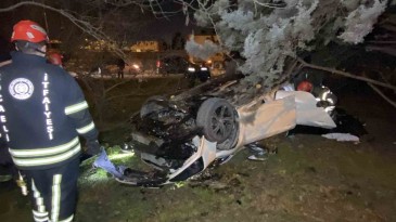 İzmit Yenişehir’de otomobil takla attı