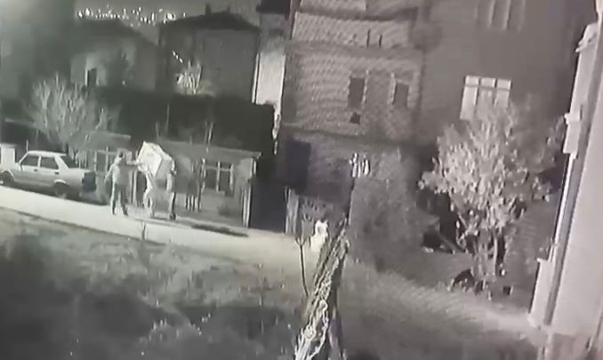 İzmit Yeşilova’da çamaşır makinesini böyle çaldılar