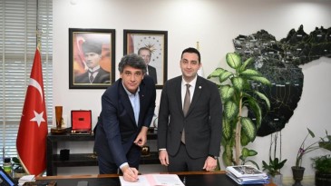 Kartepe’de flaş gelişme: İmzalar atıldı, kadınlara hukuki destek…